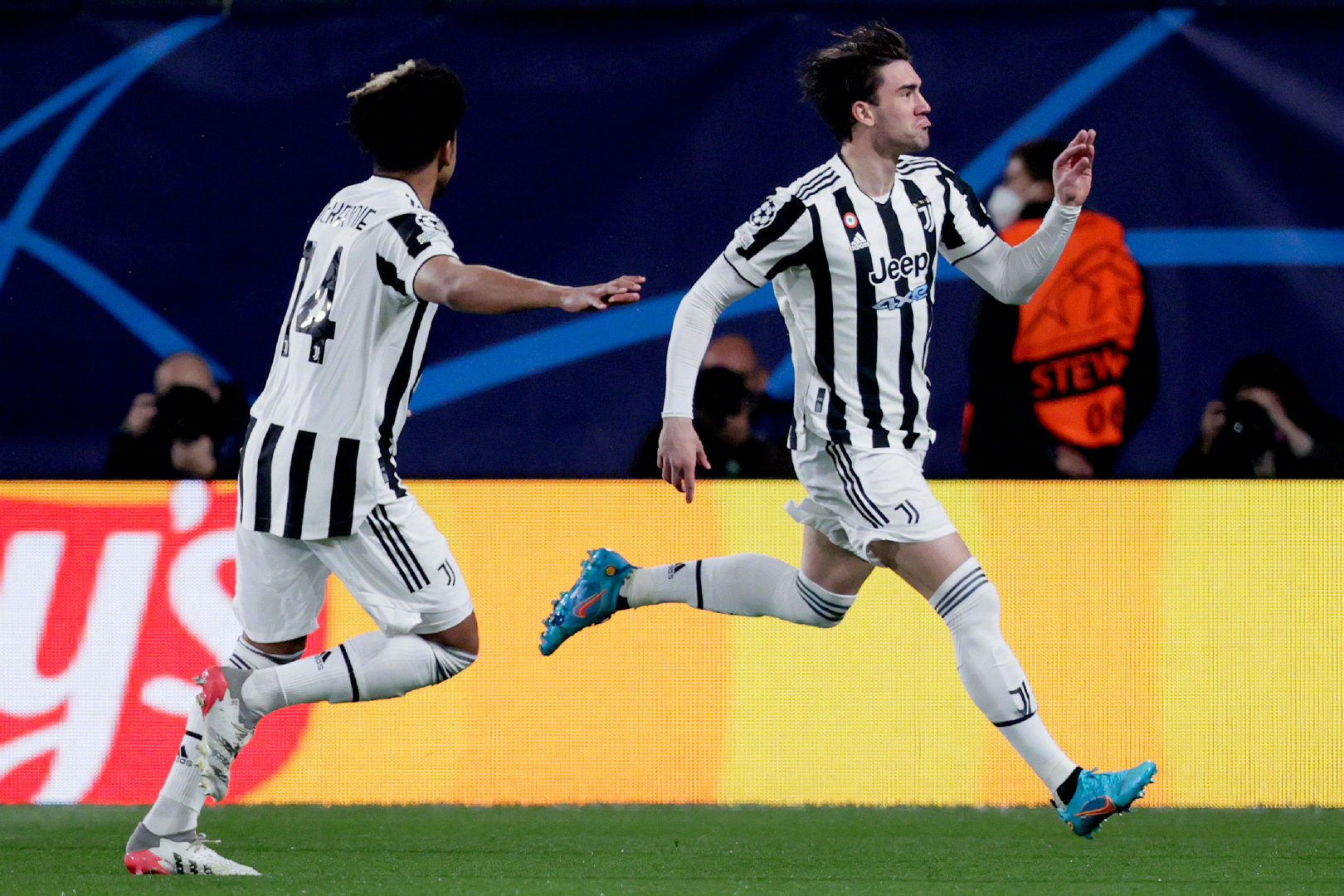 爱游戏-包含孟菲斯灰熊加时末段迎来里程碑，志在欧冠名次提升，气氛紧张，年轻球员得到机会的词条